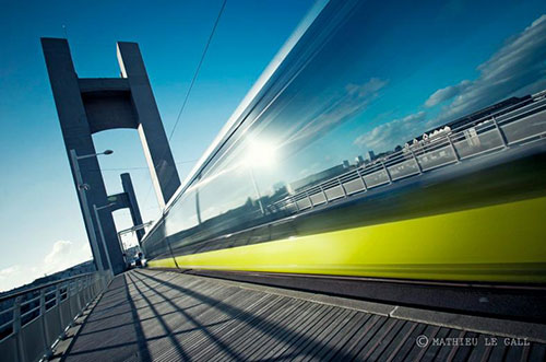 Le tramway sur le pont de Recouvrance-Photo Mathieu Le Gall 2013